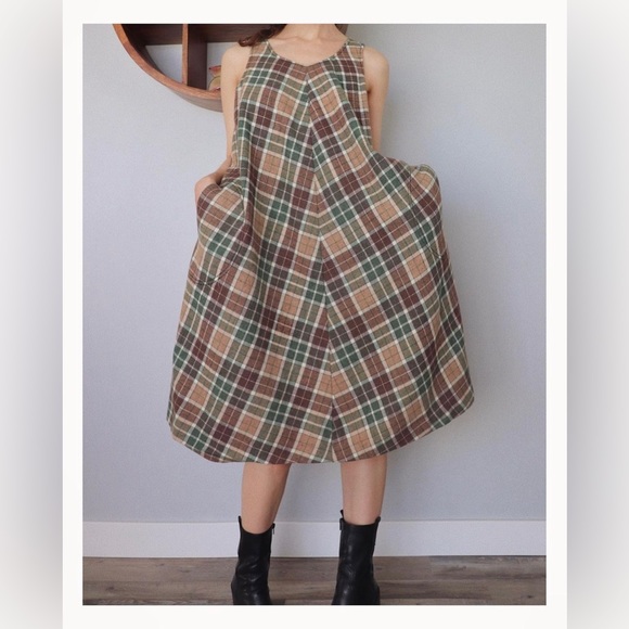 Vintage wool blend dress. - Picture 1 of 6